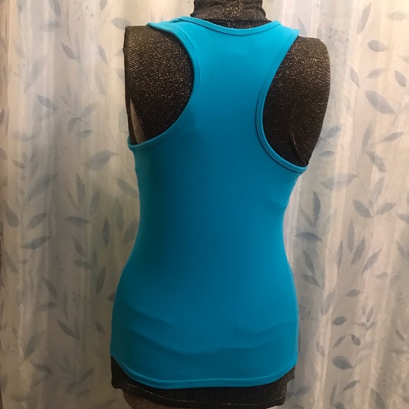 Jazzercise Athletic Top with built-in shelf bra - Picture 2 of 8